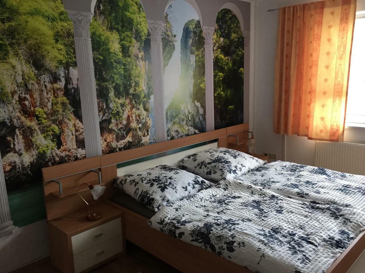 Ferienwohnung Нойстрелиц Екстериор снимка